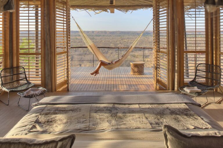 jabali_ridge_-_hammock_in_room_and_view